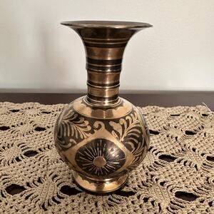 Vintage‎ Brass Vase Hand Etched Floral Design MCM Boho Home Decor 6.5" Tall